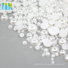 La mitad de cuentas planas de plástico perlas de 2 mm FP03